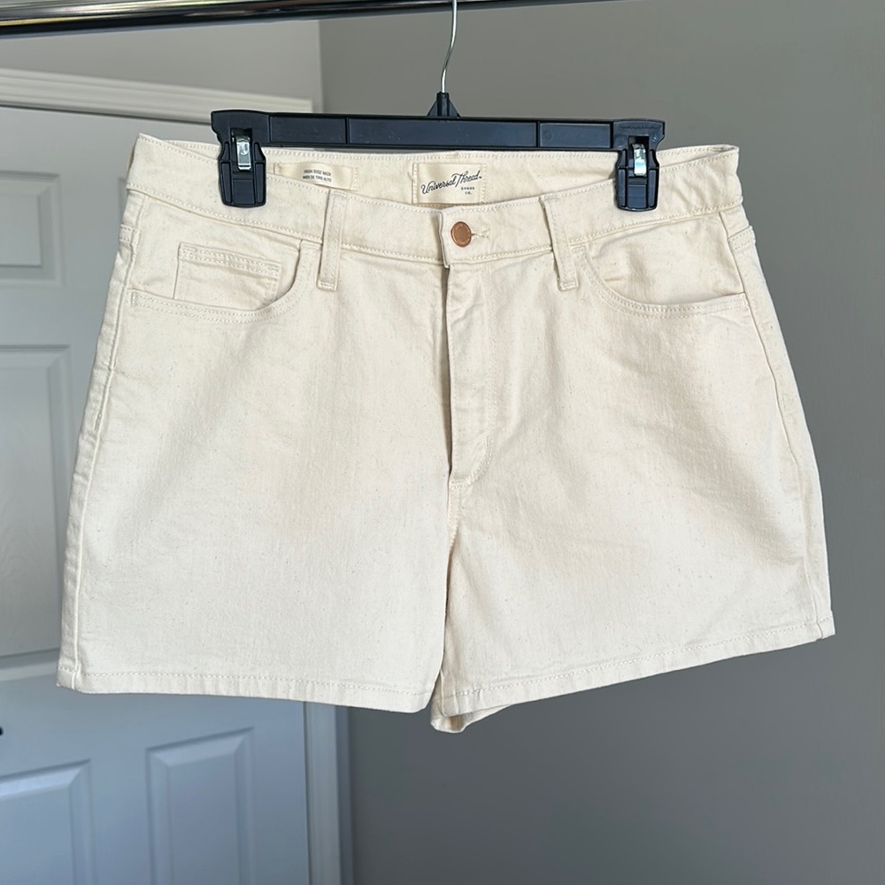 Cream denim shorts size 10/30